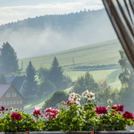 Apartment Ferienwohnung Bahnelblick